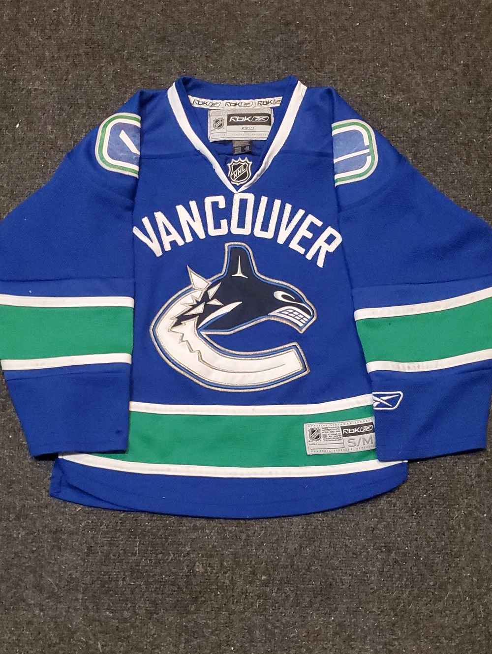 NHL Reebok Vancouver Canucks Jersey... 🏒